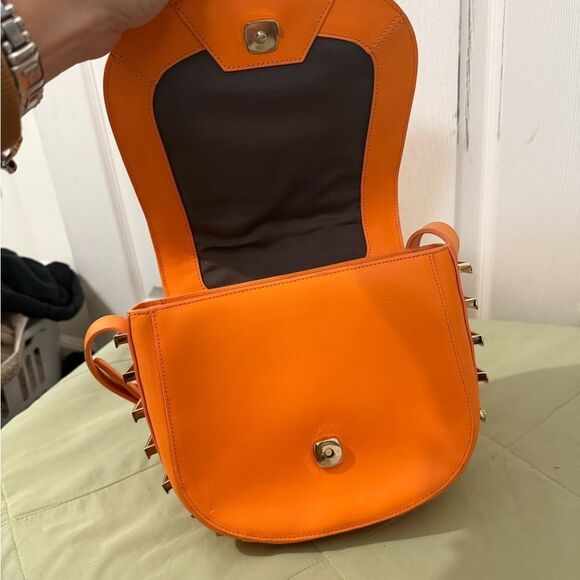 NWT LUANA ITALY SEDGWICK LARGE LEATHER SADDLE BAG orange - Picture 8 of 8